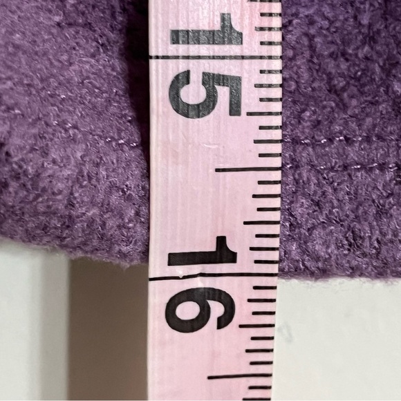 Urban Outfitters Long Sleeve Cropped Sweater Twist Front Purple Size Small - Picture 10 of 12